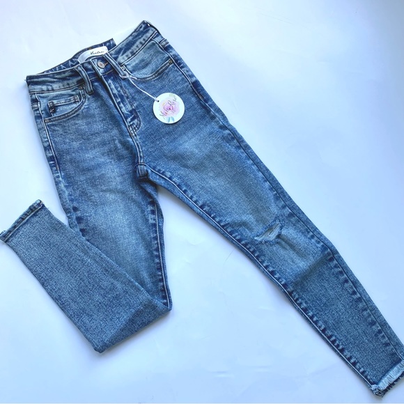 Just in ✨LIZ • High Rise Ankle Skinny Jeans-Medium Acid Wash - Picture 16 of 17